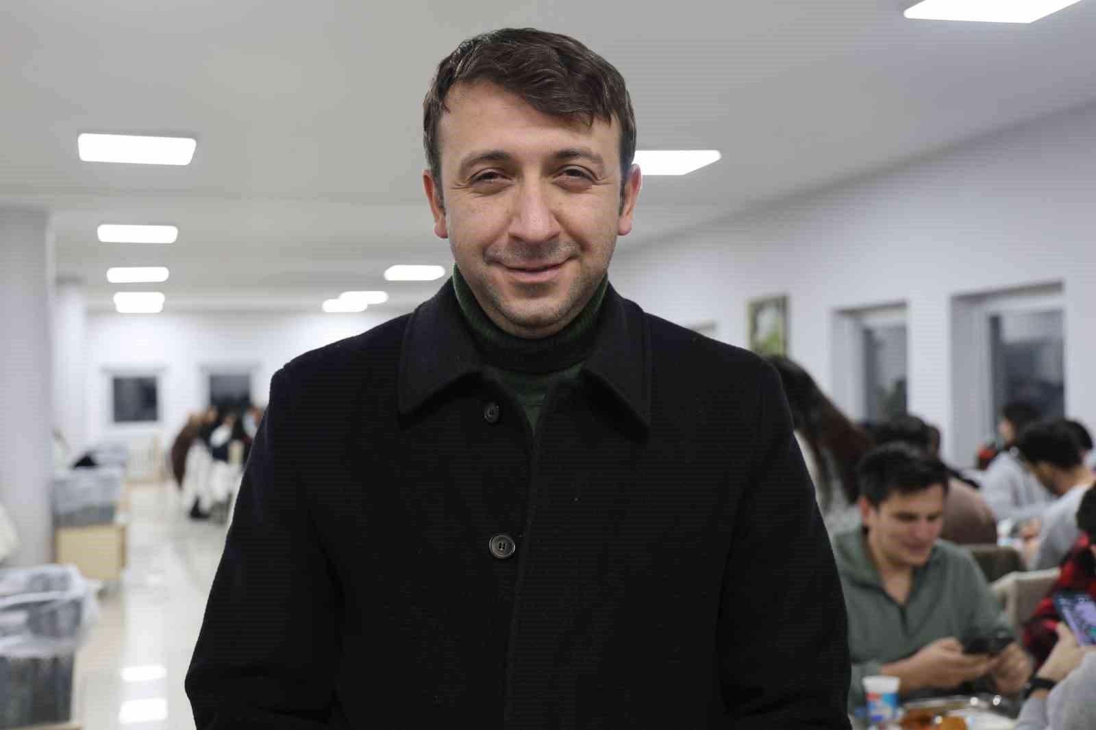 Elazığ’da üniversite öğrencilerine ücretsiz iftar veriliyor