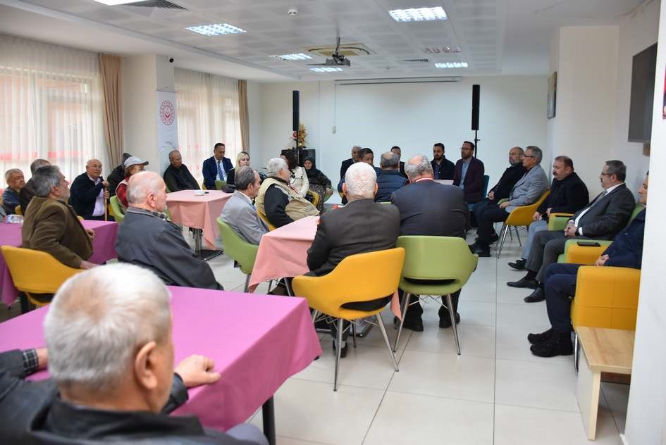 Yaşlılar hünerlerini sergiledi