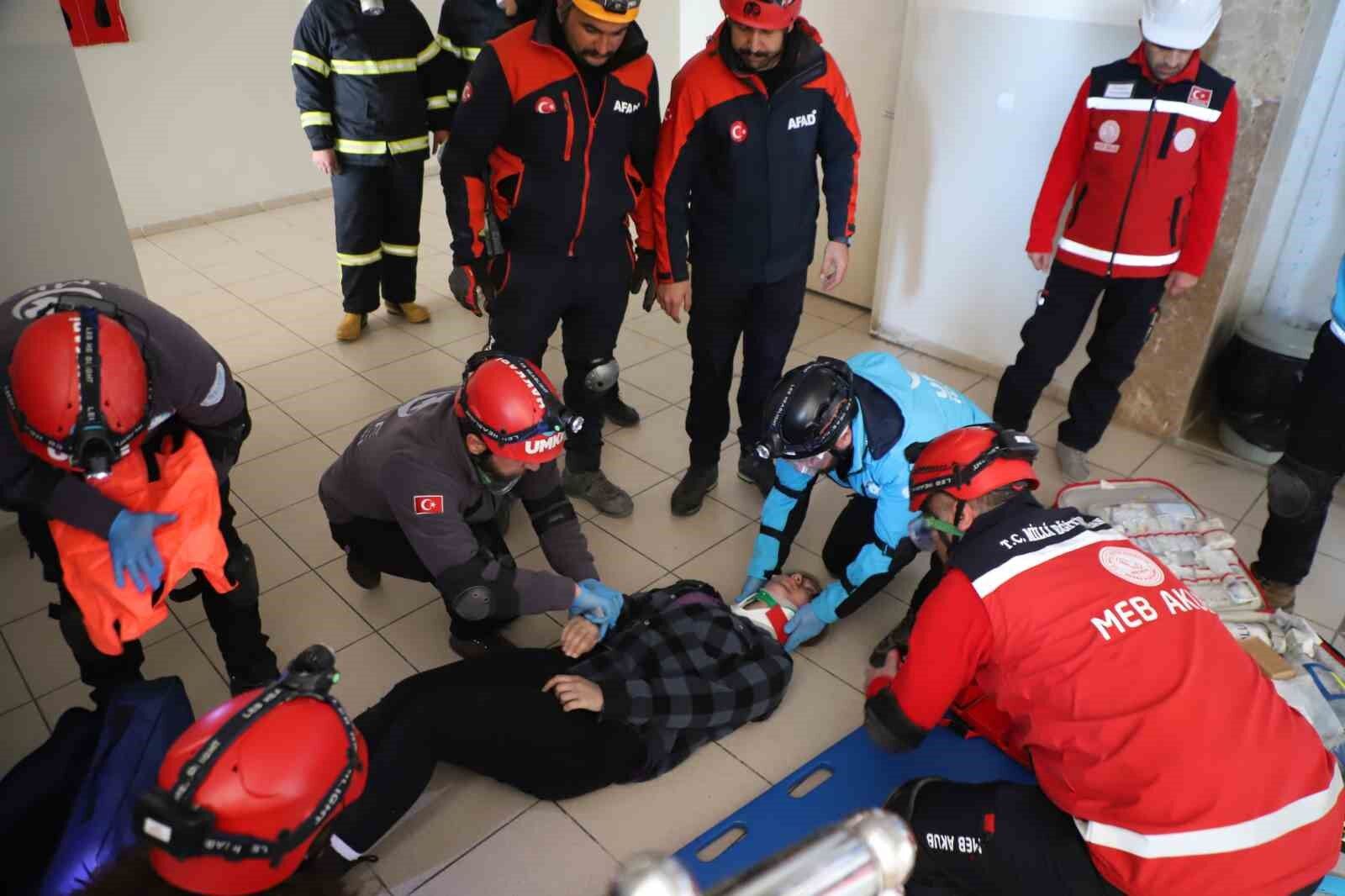 Hakkari’de gerçeği aratmayan tatbikat