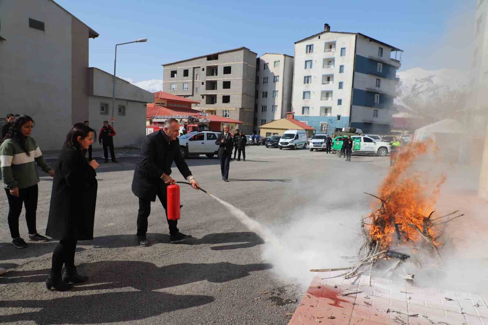 Hakkari’de gerçeği aratmayan tatbikat