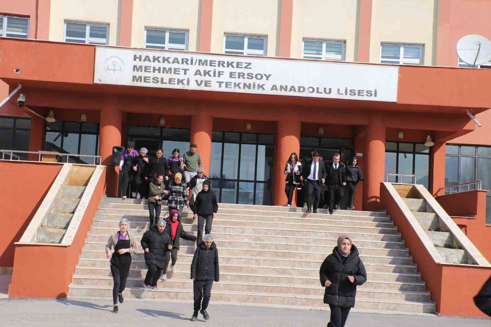 Hakkari’de gerçeği aratmayan tatbikat