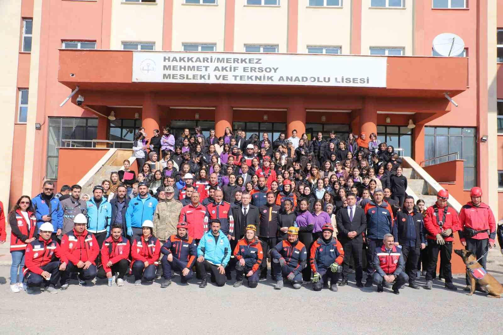 Hakkari’de gerçeği aratmayan tatbikat