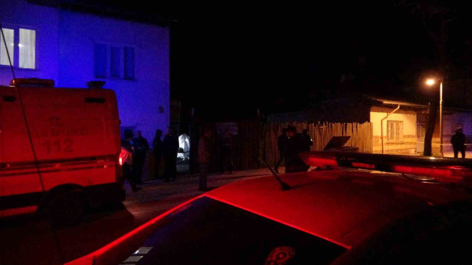 Babasının gözleri önünde tüfekle kendisini vurdu