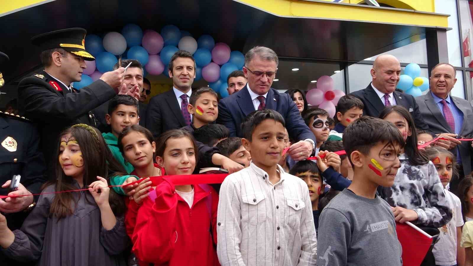 Van’da 23 Nisan coşkusu