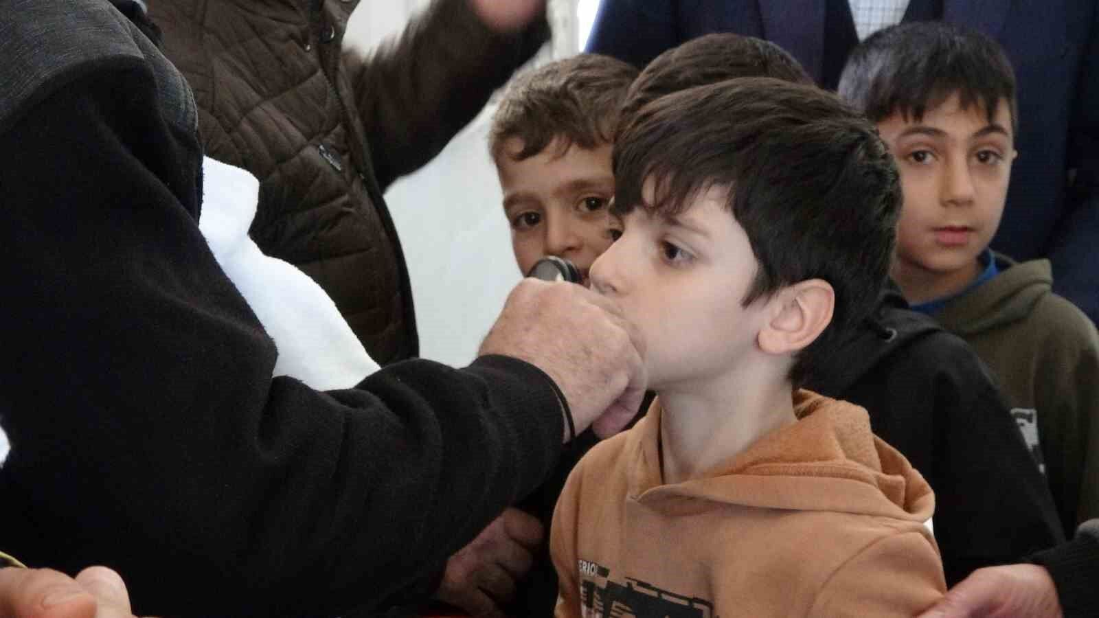 Tatvan’da Sakal-ı Şerif’i görenler duygusal anlar yaşadı