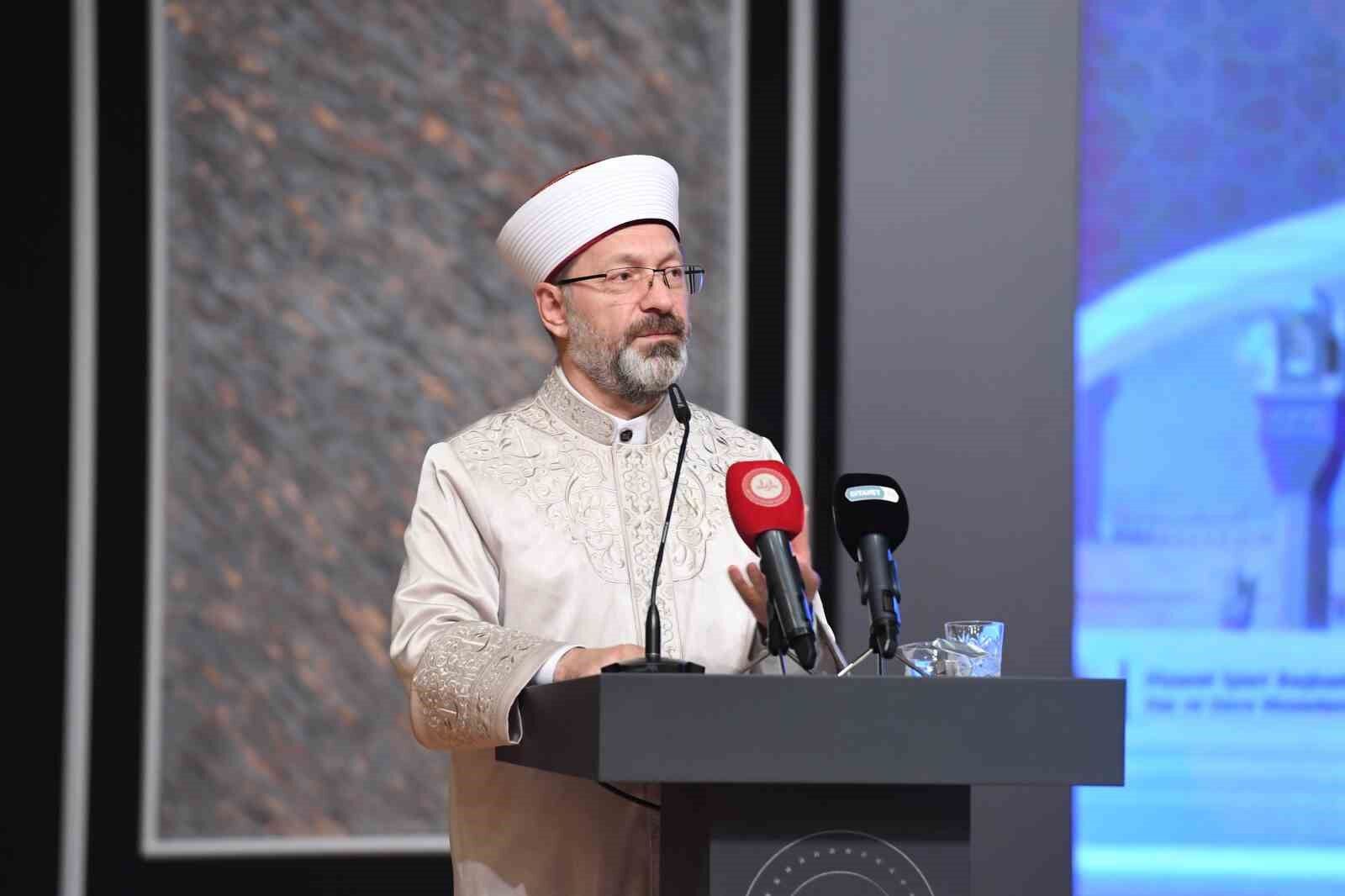 Diyanet İşleri Başkanı Erbaş: “Diyanet İşleri Başkanlığımız, hac organizasyonu hususunda İslam ülkelerine örneklik teşkil etmektedir”