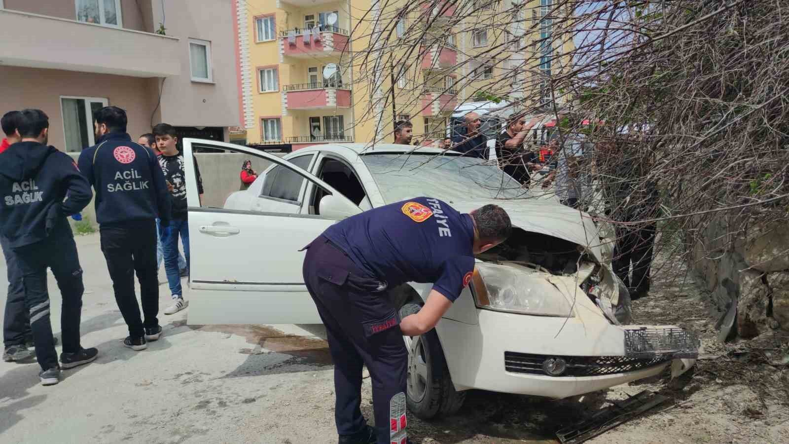 Van’da trafik kazası: 3 yaralı