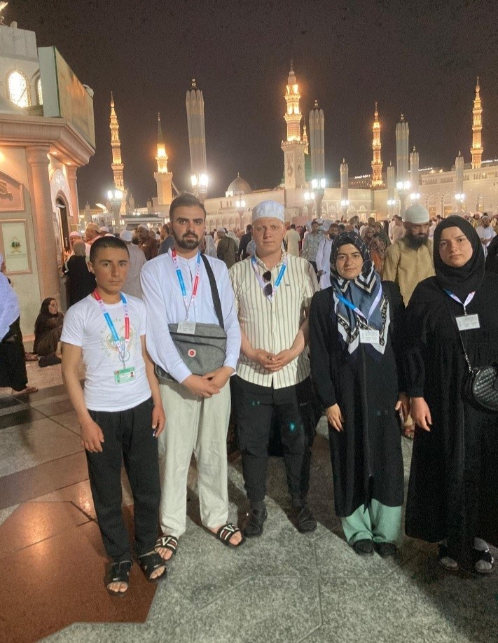 Özalplı gençler umre ile ödüllendirildi