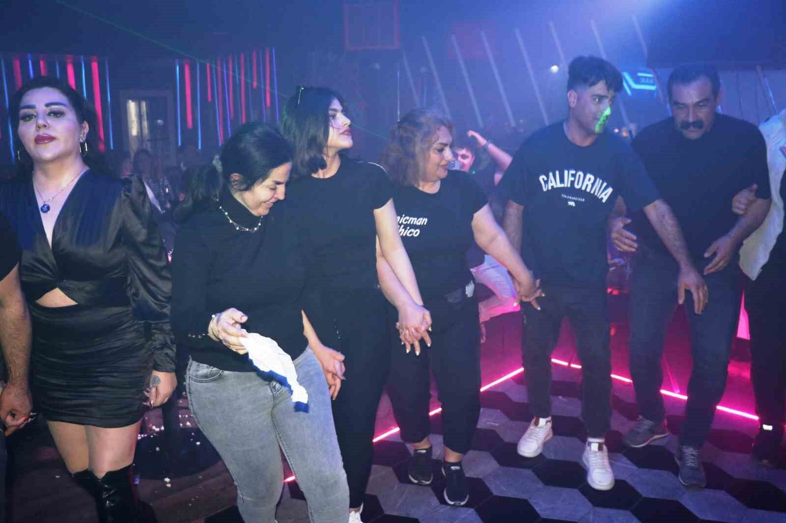 İranlılar Van’da halay çekmeyi öğreniyor