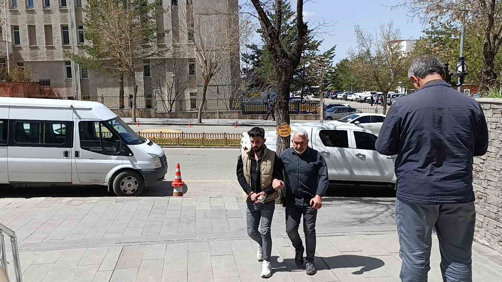 Erzurum’da bıçaklı kavga: 2 yaralı