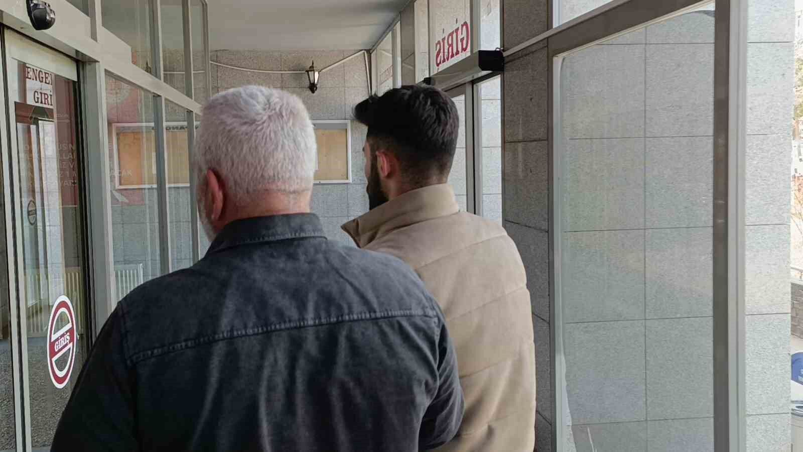 Erzurum’da bıçaklı kavga: 2 yaralı