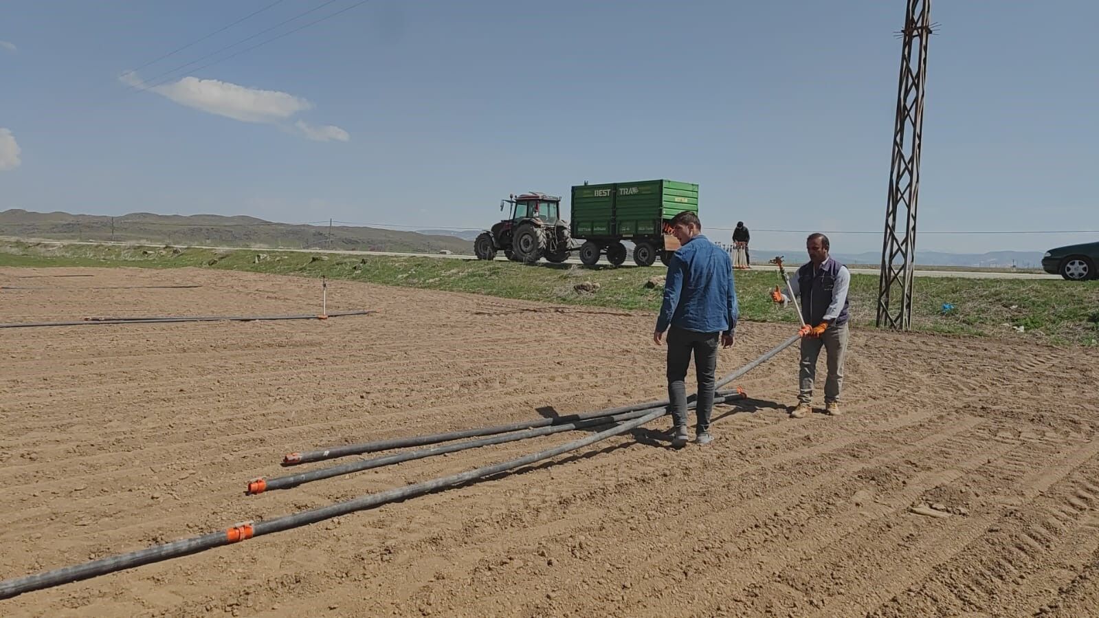 Adilcevaz’da şeker pancarı ekimine başlandı