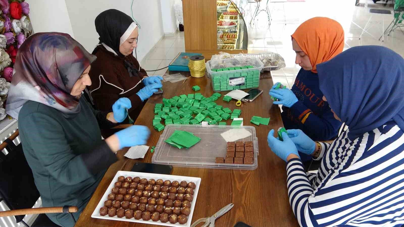 Eşi çikolata seviyor diye üretim atölyesi kurdu
