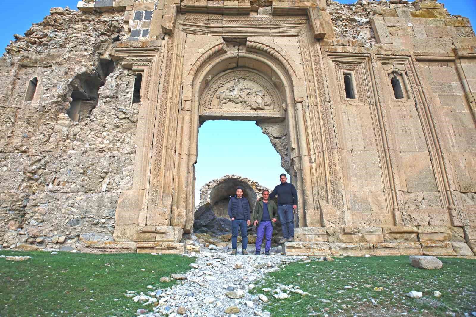 Van’ın bin 700 yıllık kilisesi ziyaretçilerini bekliyor