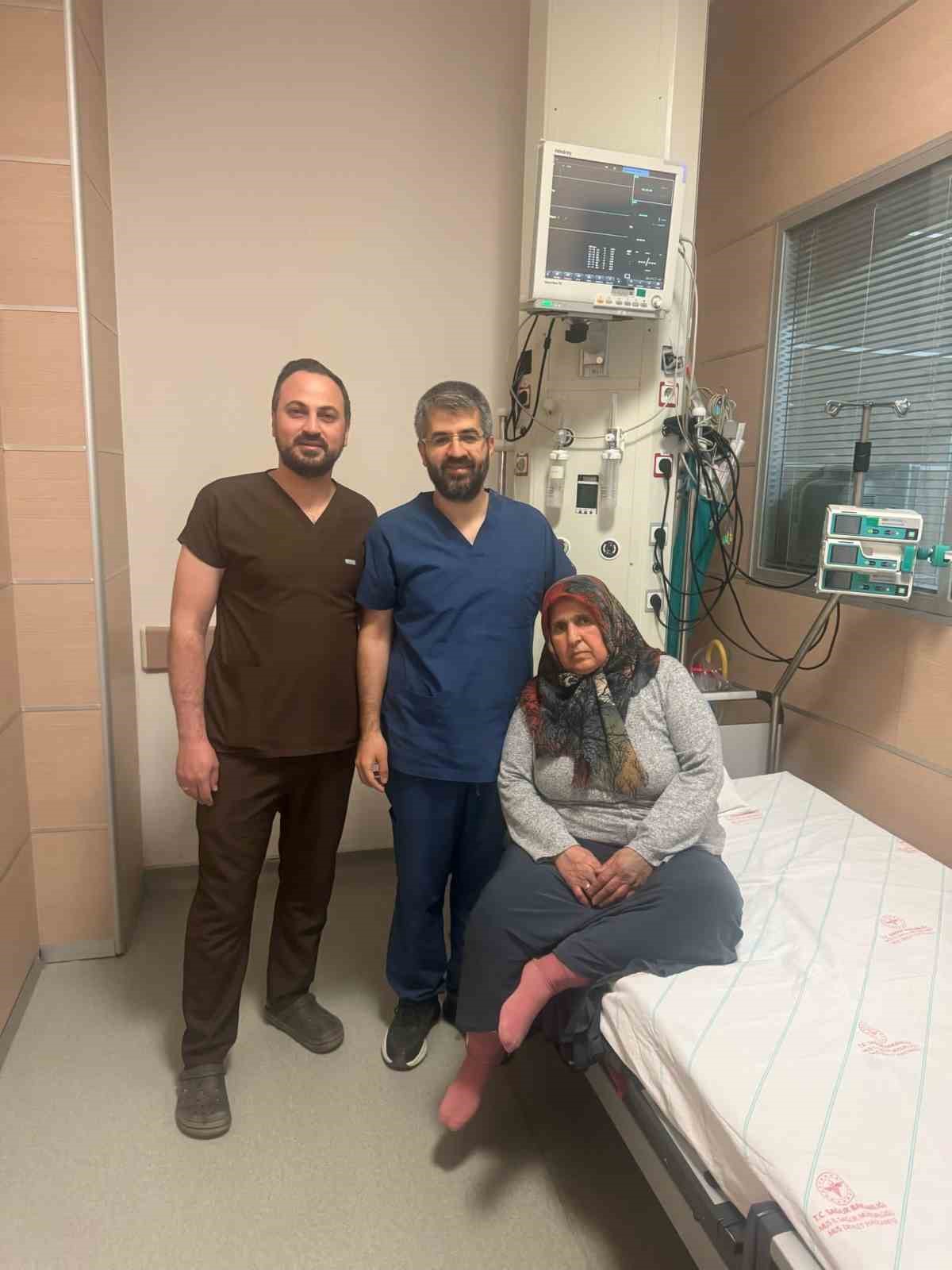 Muş Devlet Hastanesinde bir ilk: Üç kablolu pil ile sağlığına kavuştu