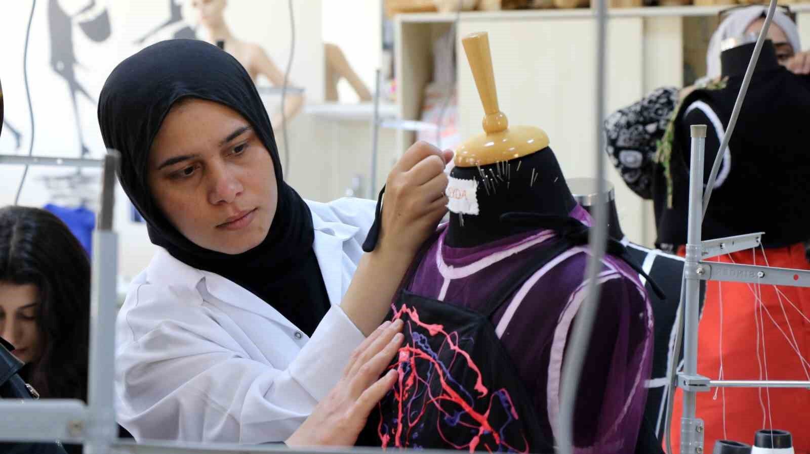 Okumanın yaşı olmaz dediler, 40’lı yaşlarda üniversiteli oldular