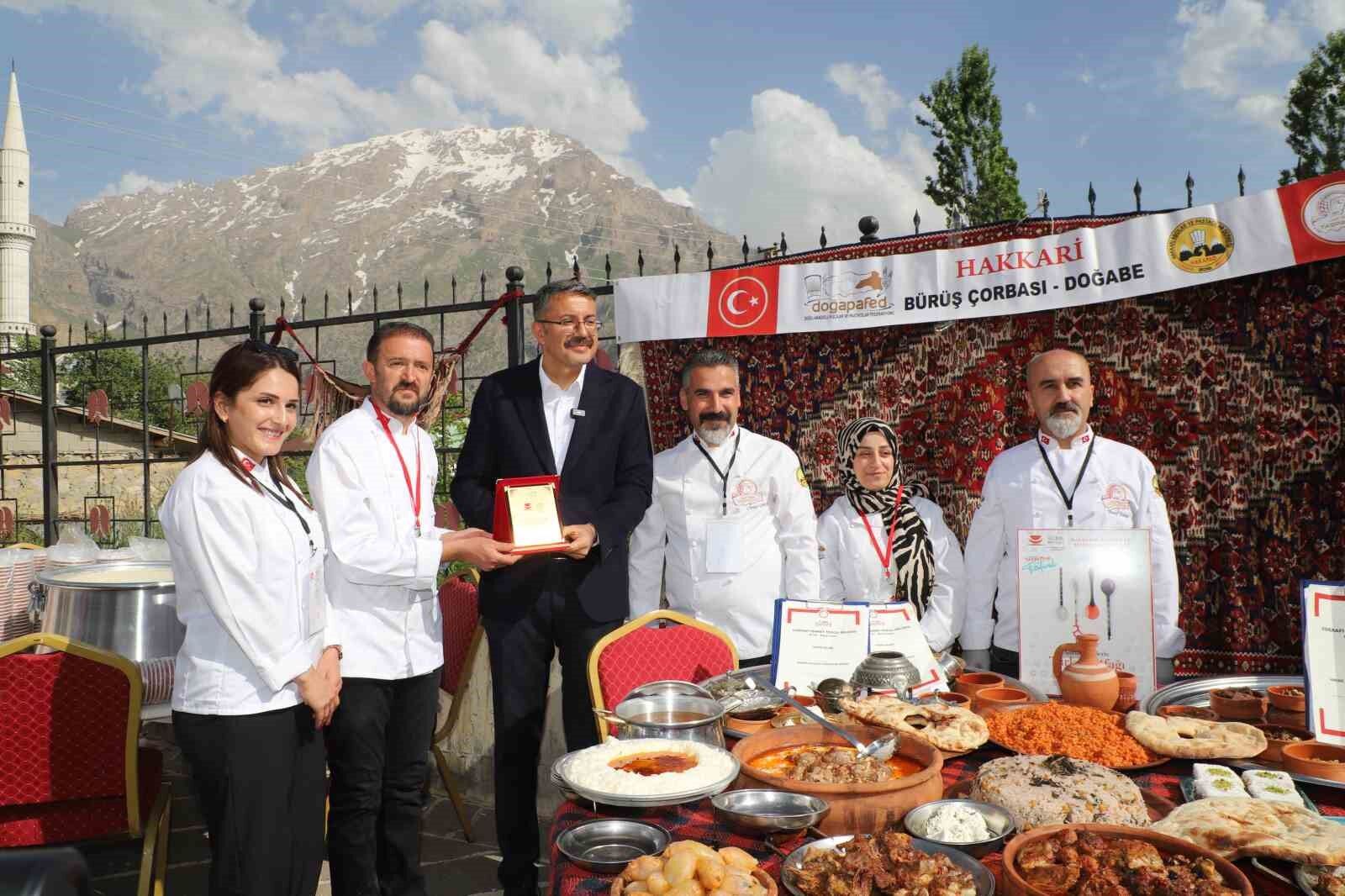 Hakkari’de yöresel lezzetler festivali düzenlendi