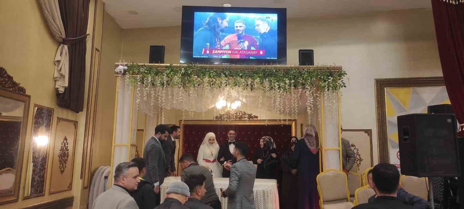 Ağrı’da düğün töreninde şampiyonluk coşkusu