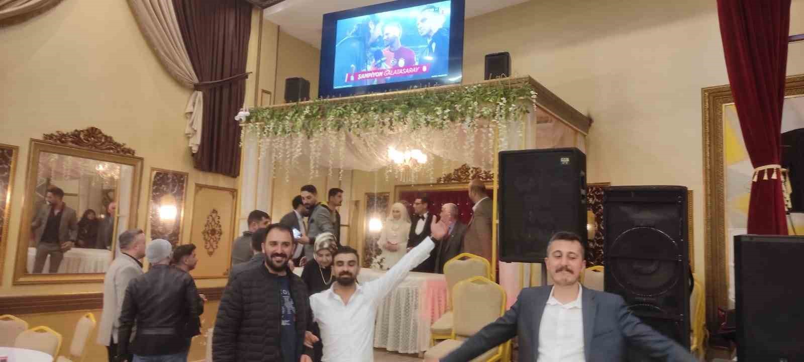 Ağrı’da düğün töreninde şampiyonluk coşkusu