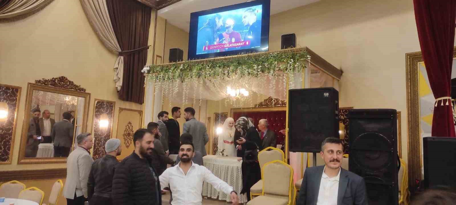 Ağrı’da düğün töreninde şampiyonluk coşkusu