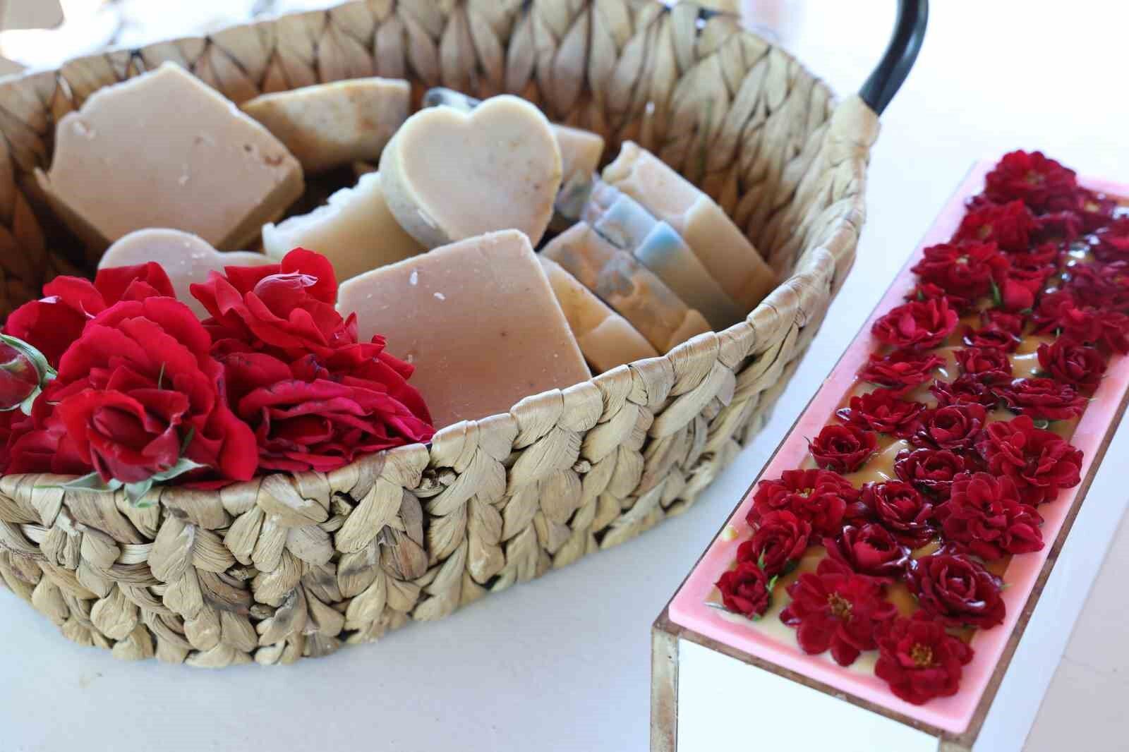 Hobi olarak başladı şimdi 45 çeşit sabun üretiyor