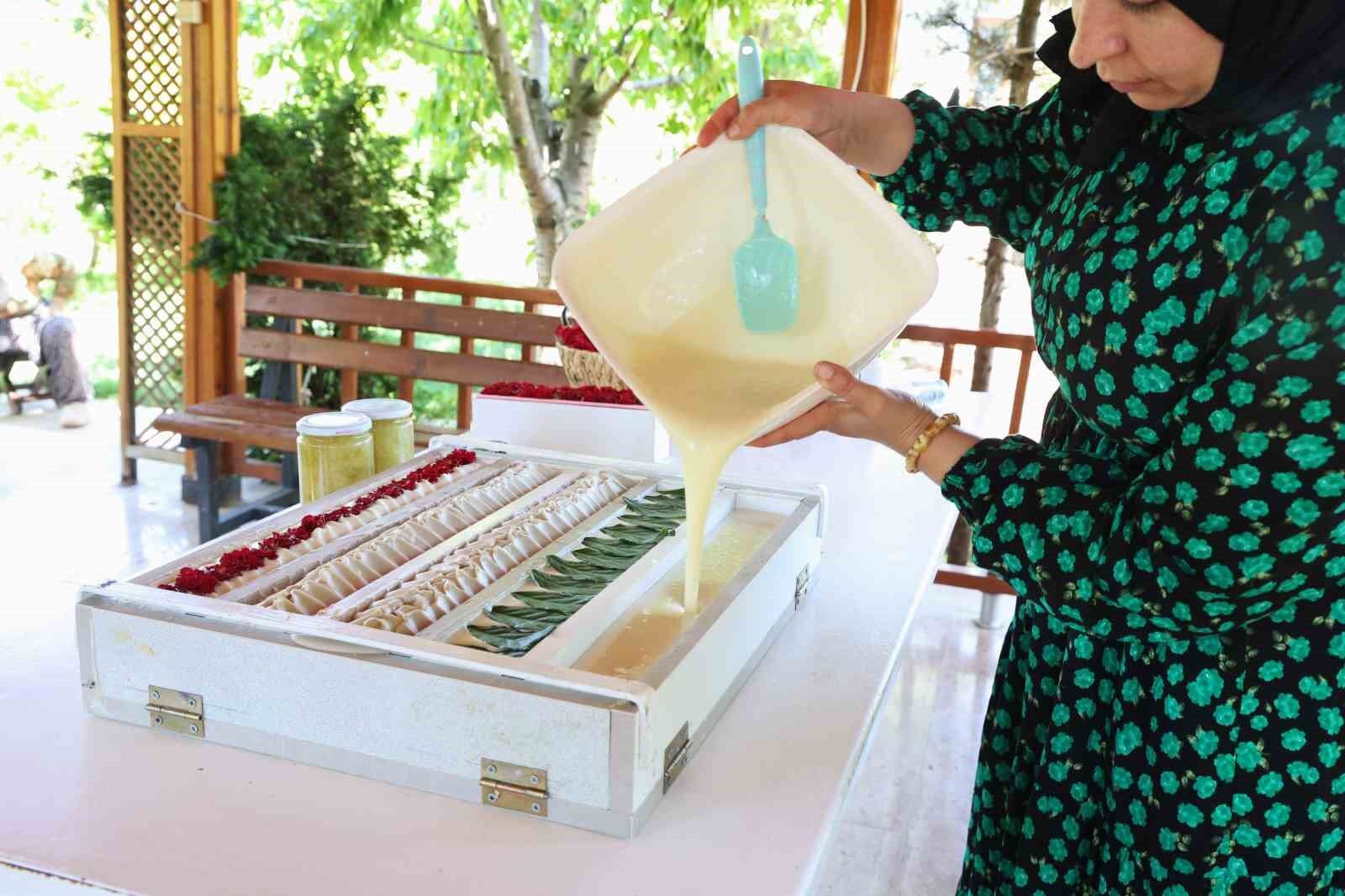 Hobi olarak başladı şimdi 45 çeşit sabun üretiyor