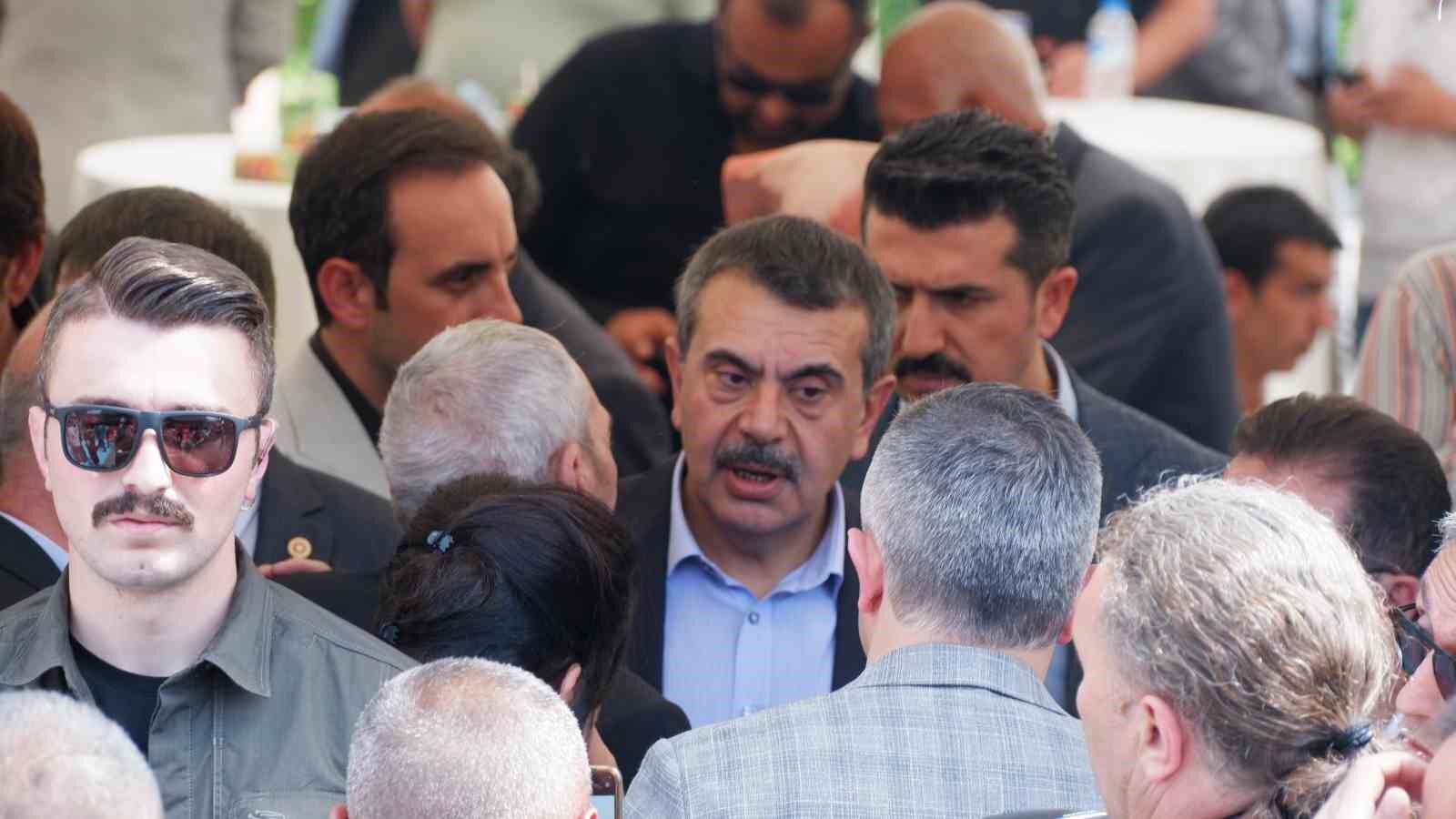 Bakan Tekin: “Evrensel ölçütlere uyun bir müfredat oluşturmaya çalıştık”