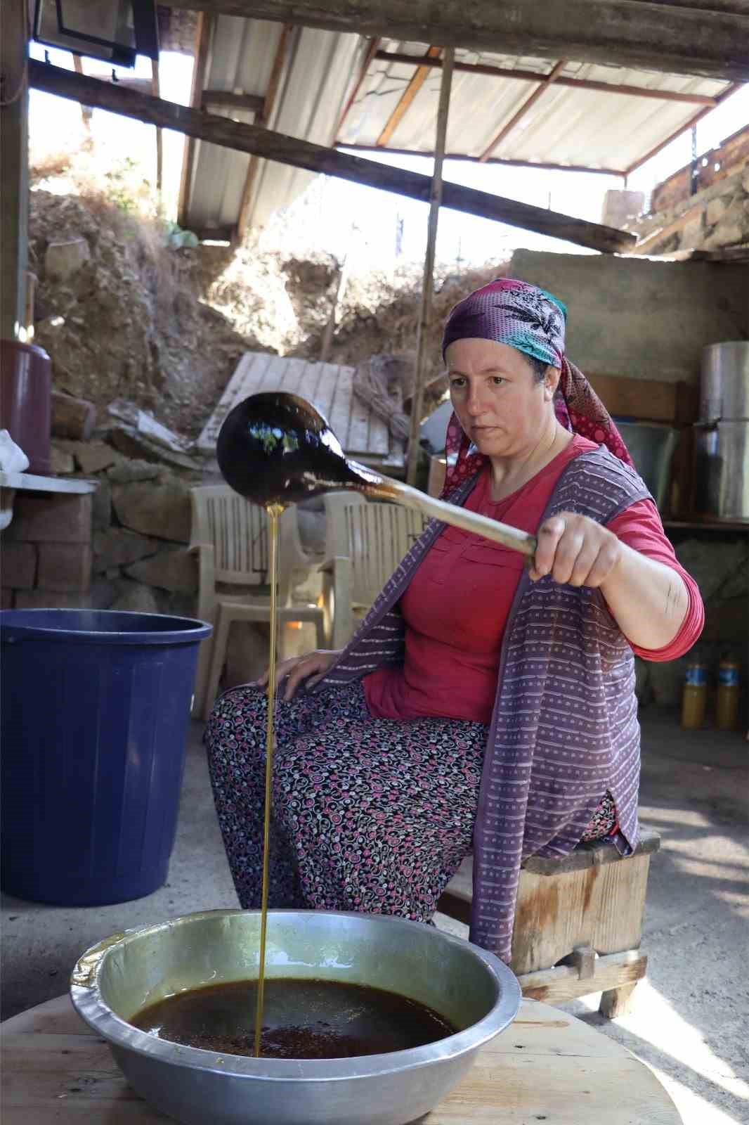 Karnavas’ta pekmez zamanı