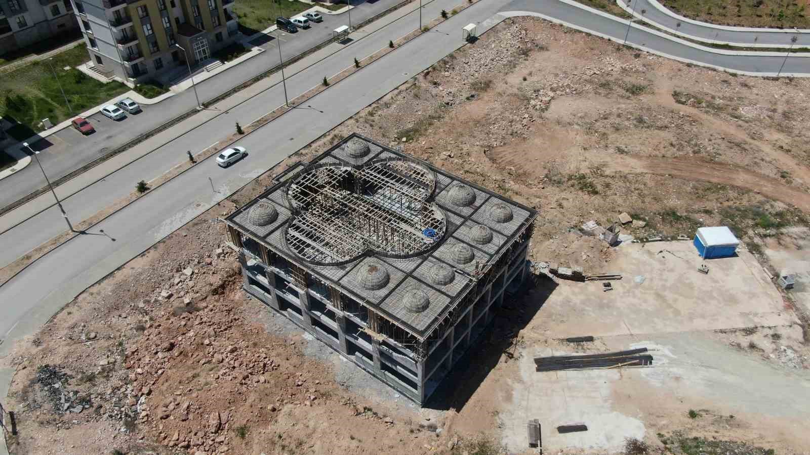 Verilen sözler yerine getirilmeyince caminin yapımı yarıda kaldı