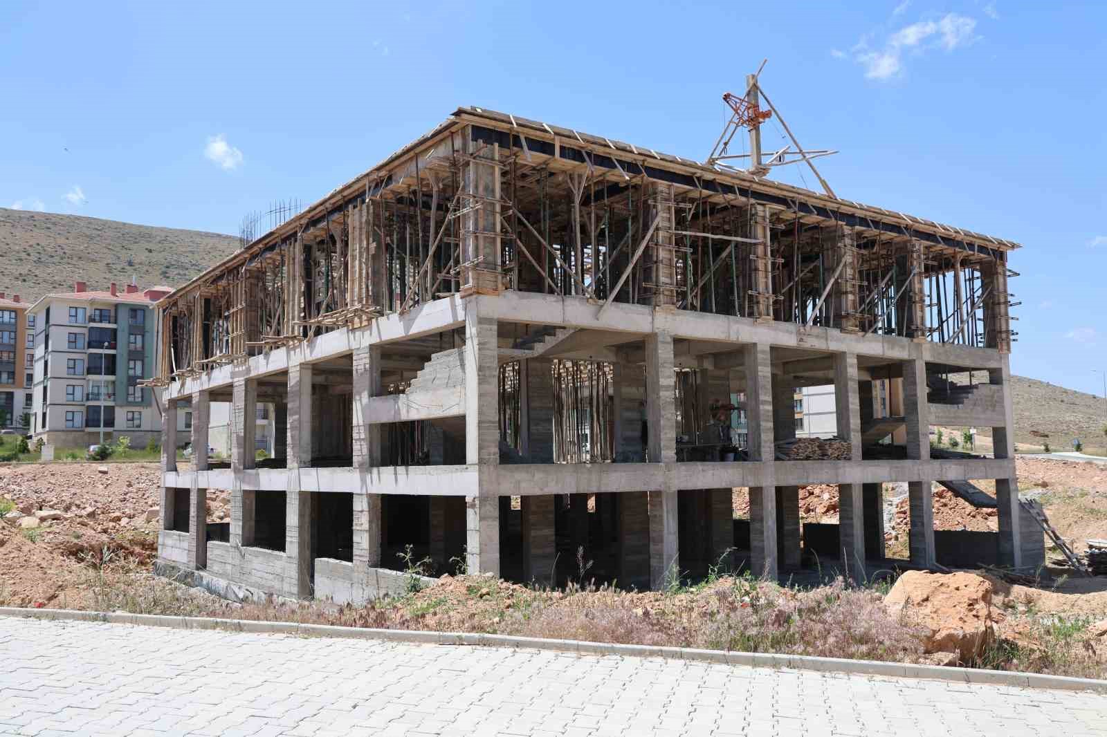 Verilen sözler yerine getirilmeyince caminin yapımı yarıda kaldı