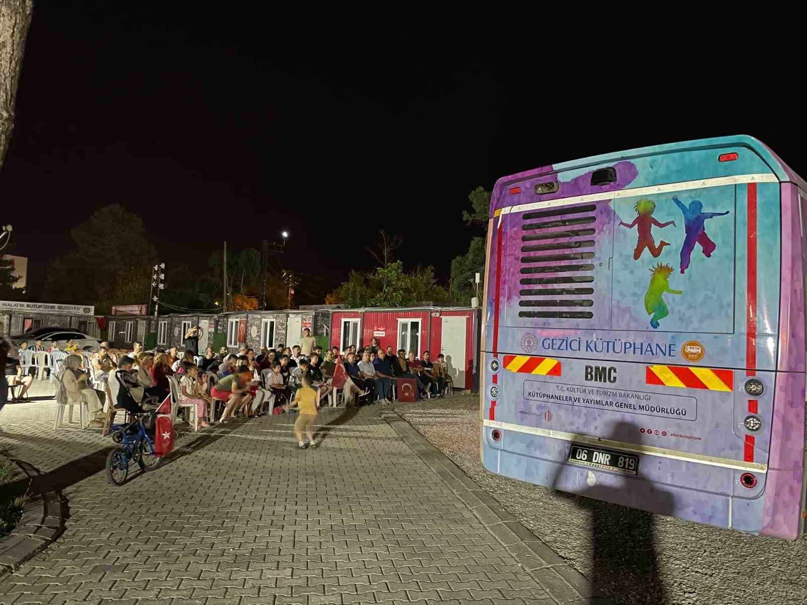 Malatya’da konteyner kentte milli coşku