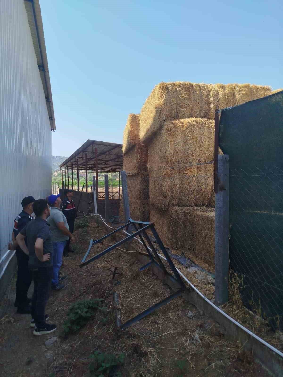 Çiftlik sahipleri saman yangınlarına karşı uyarıldı