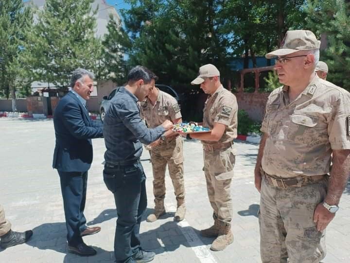 Kaymakam ve belediye başkanından bayram ziyaretleri