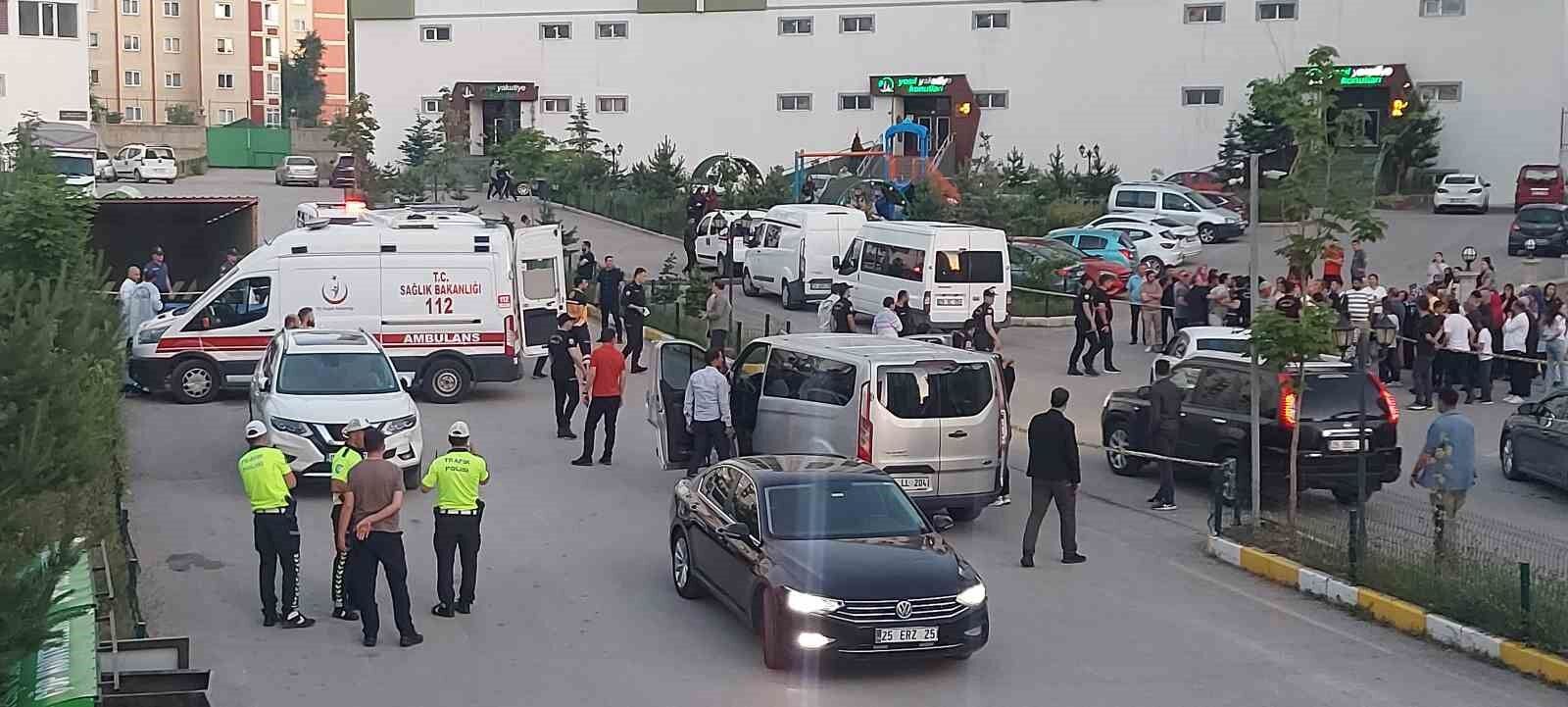 Erzurum’da aracın altında kalan küçük çocuk can verdi