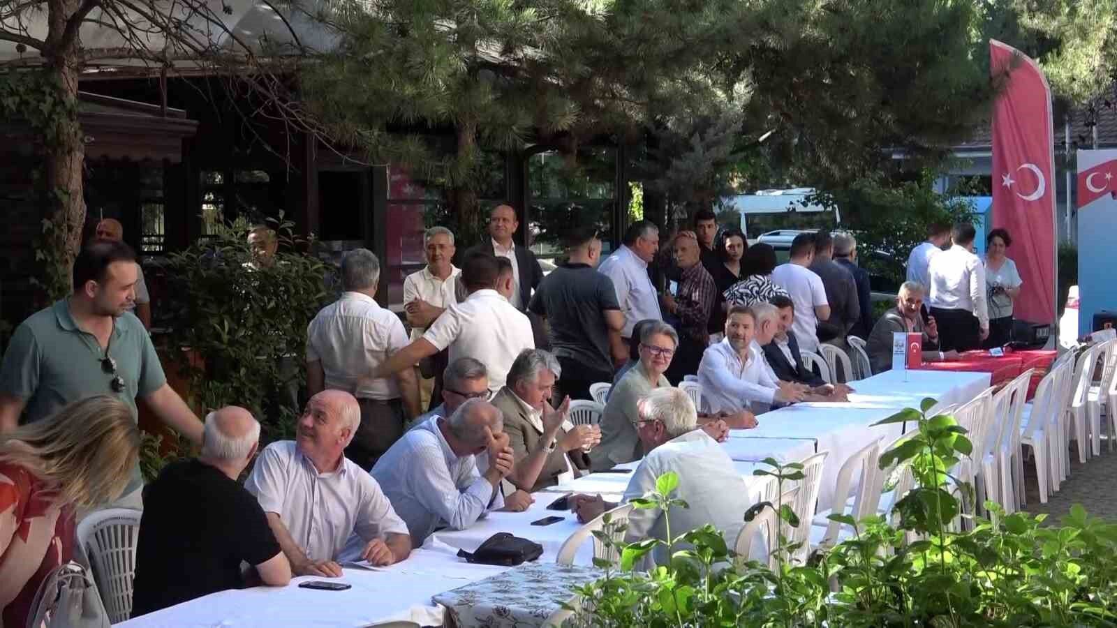 Balkan Türkleri bayramlaşma töreninde bir araya geldi