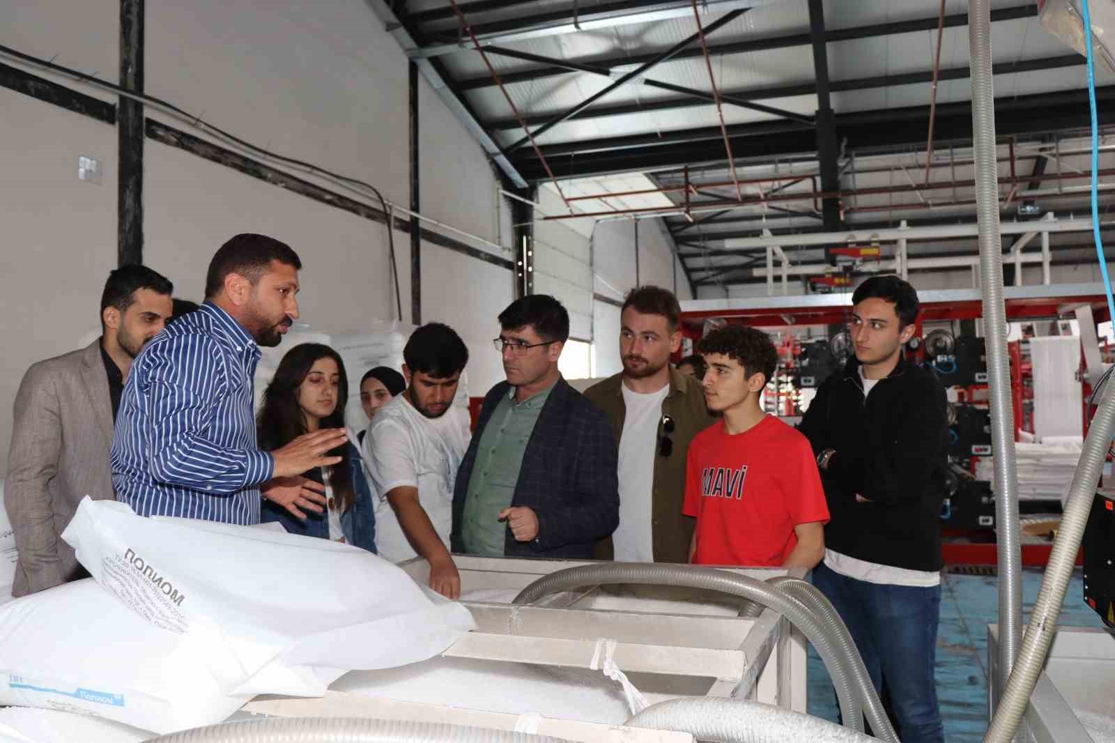 Derste öğrendiklerini sahada gördüler