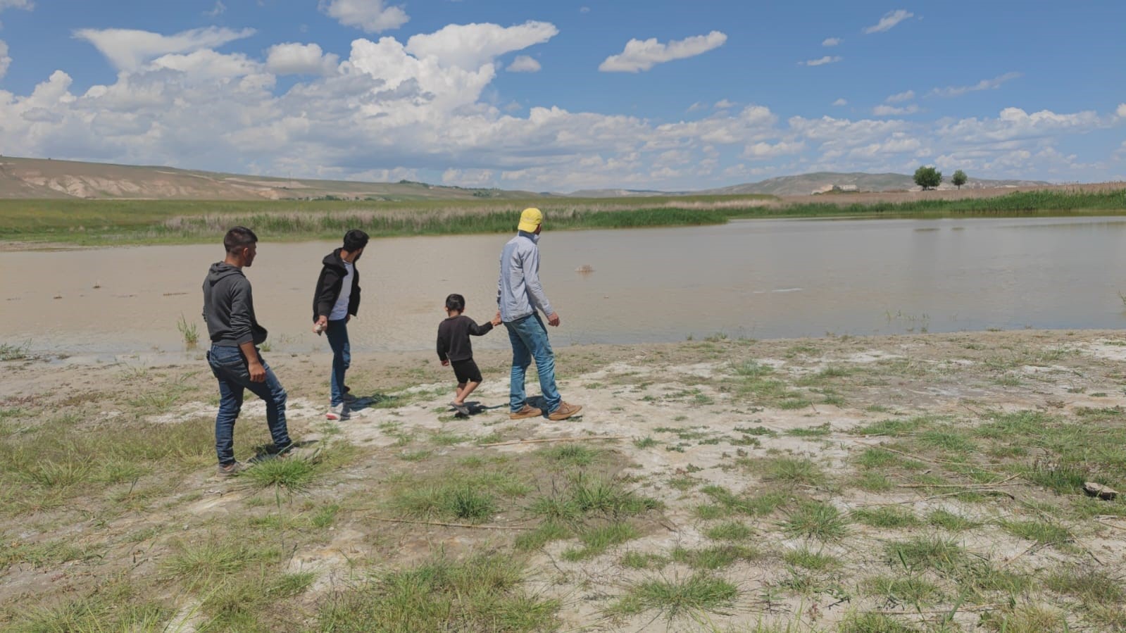 Kuraklık nedeniyle kuruyan göl yeniden doldu