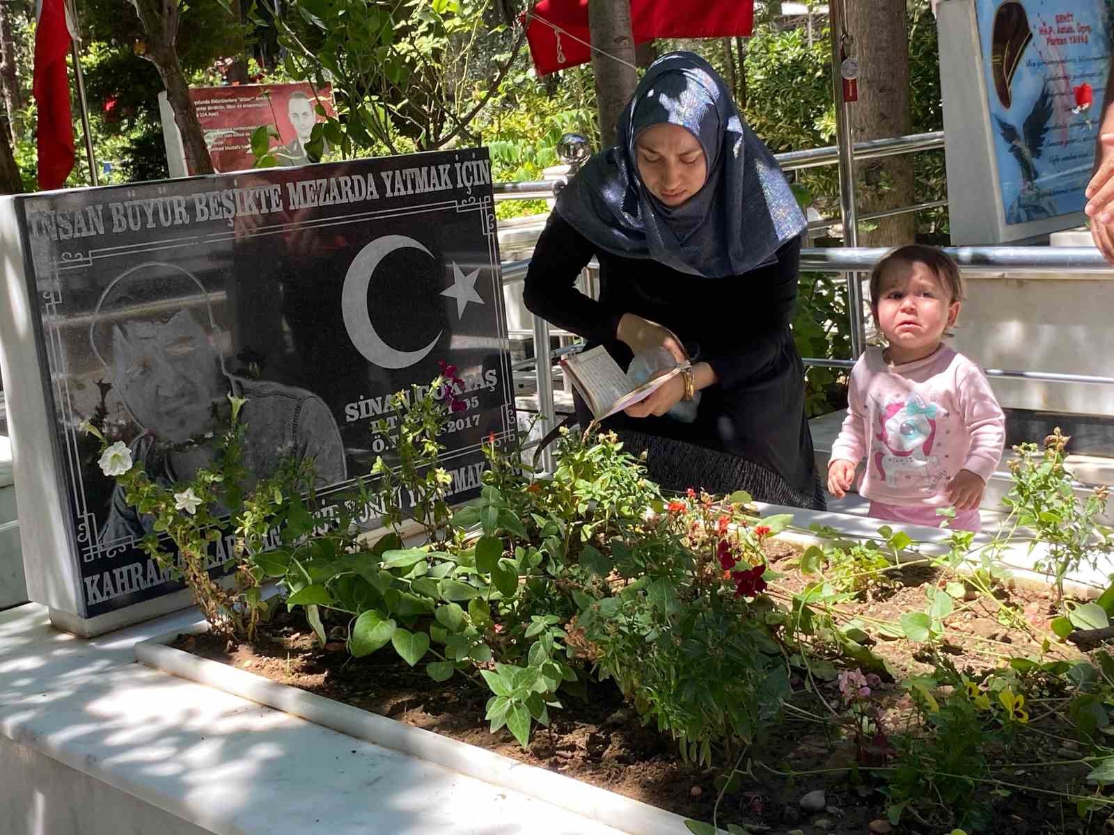 Şehit yakınlarının buruk bayram arefesi