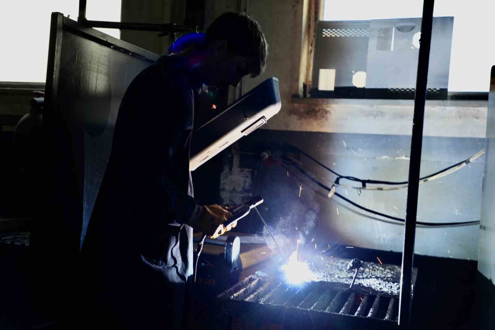 Ağrı’da fabrikaya dönüşen meslek liseleri, 38 milyonluk ciroya ulaştı