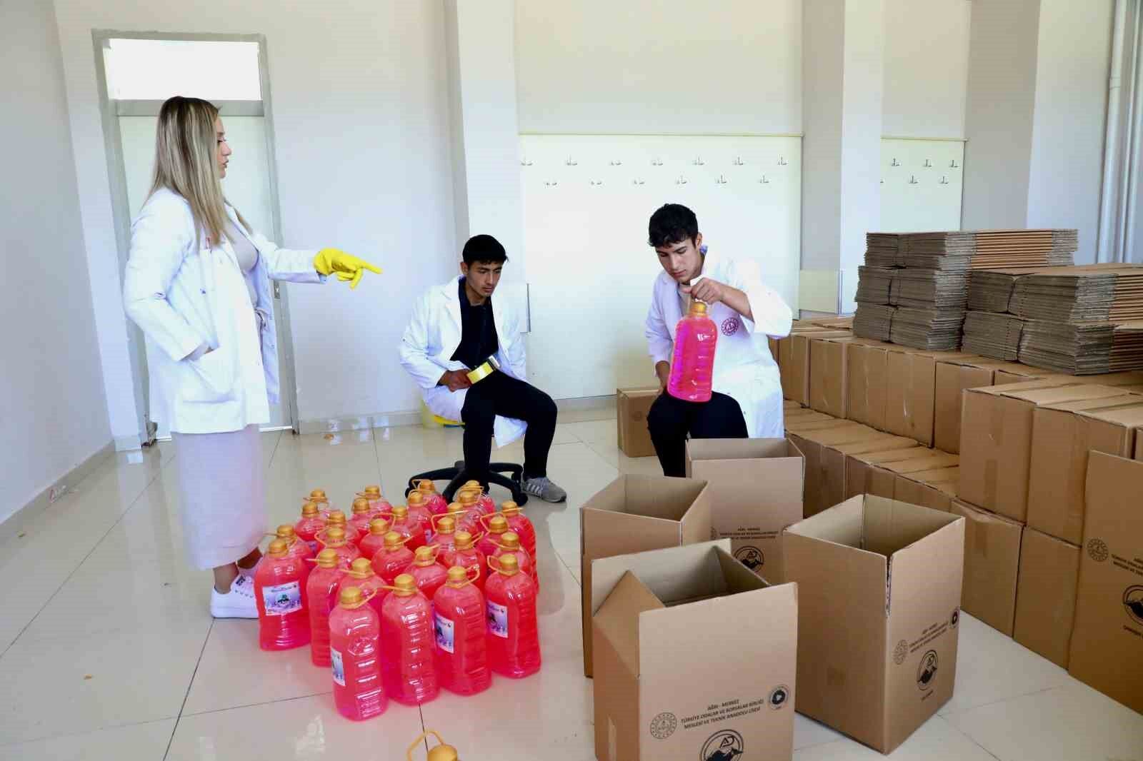 Ağrı’da fabrikaya dönüşen meslek liseleri, 38 milyonluk ciroya ulaştı