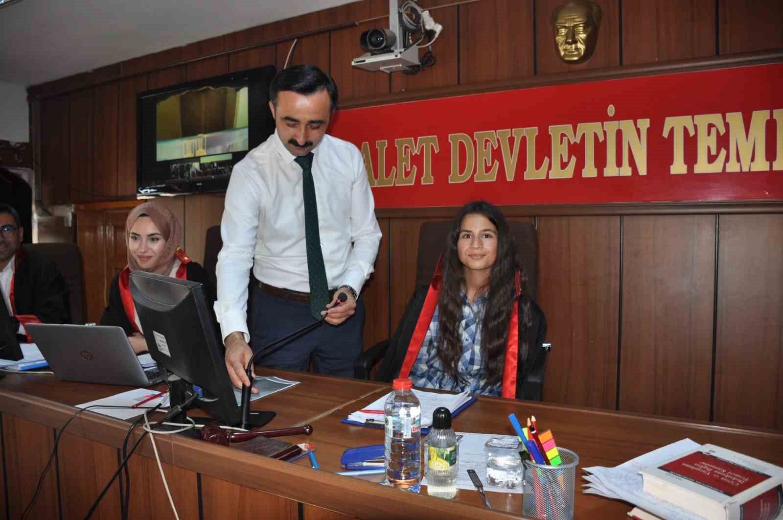 Hukukçu olmak isteyen küçük Rabia adliyeyi gezdi