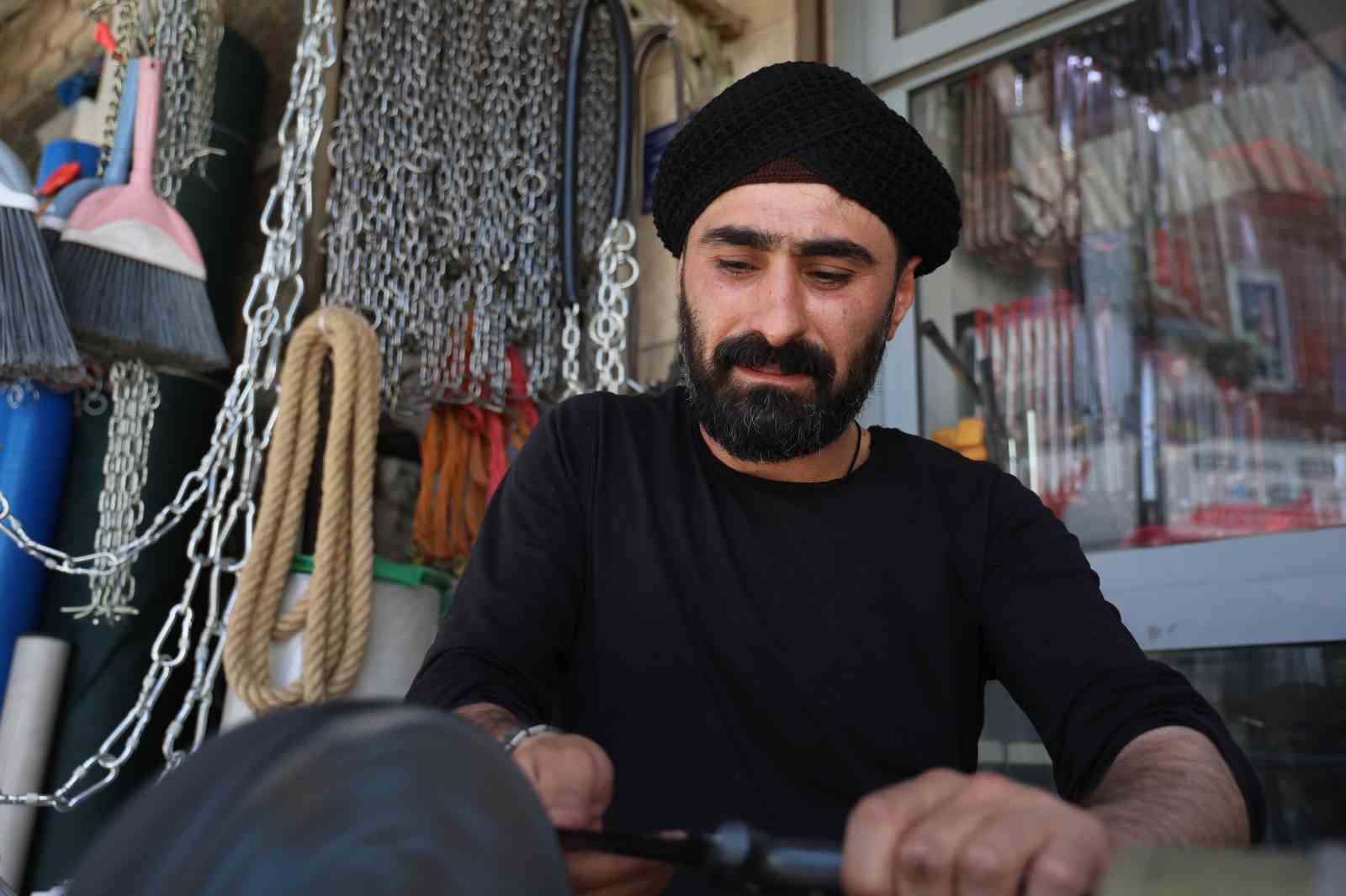 Bıçak bileyicilerin Kurban Bayramı mesaisi sürüyor