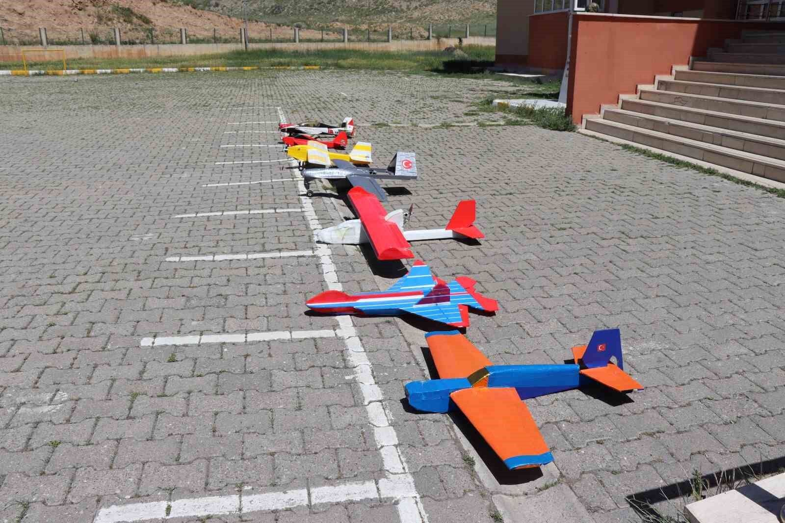 Tek hayalleri Teknofest’te yarışmak