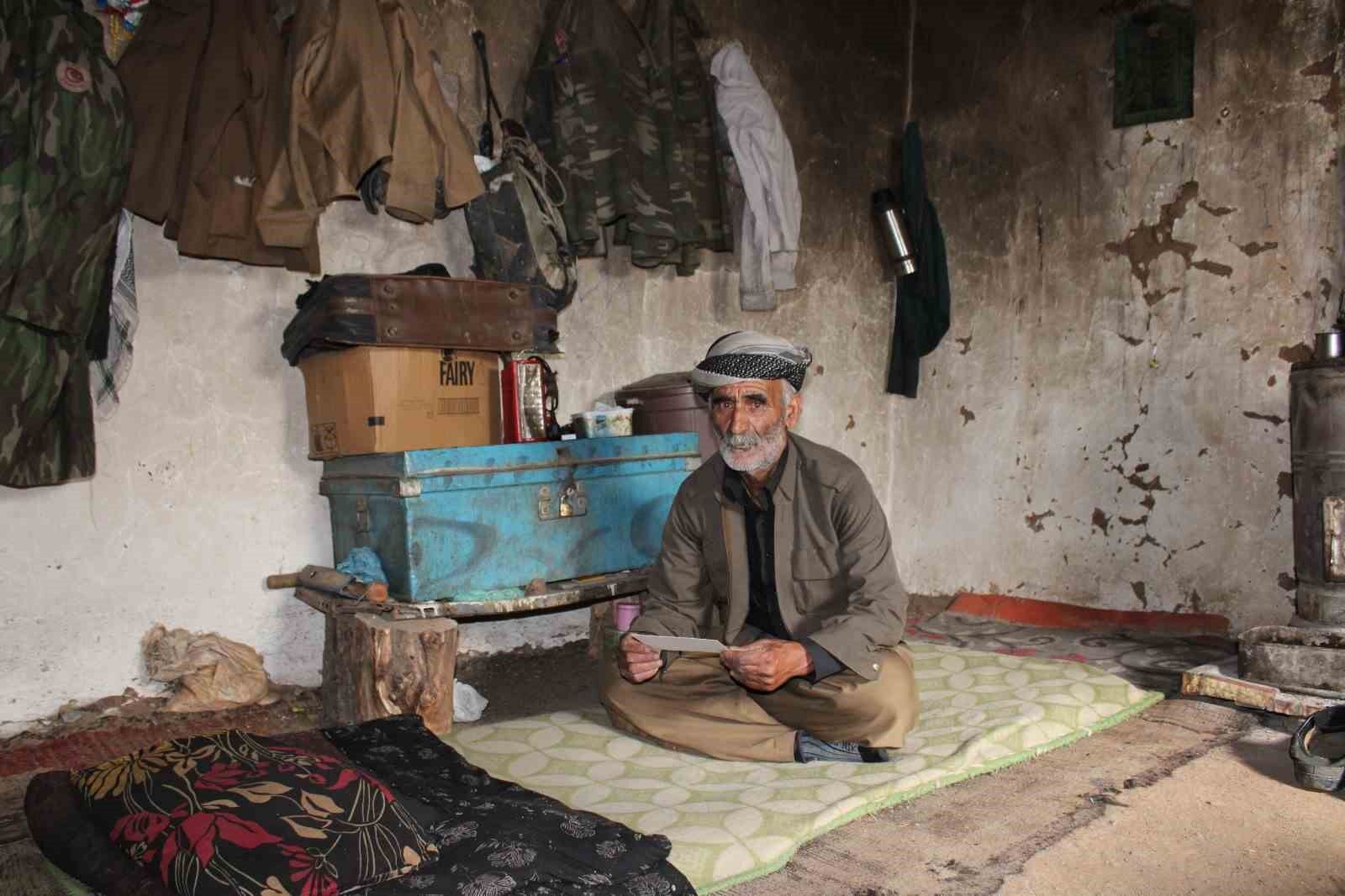 Derecik’te Tekin kardeşler ‘berdel’ ve maddi imkansızlıklar yüzünden hiç evlenemedi