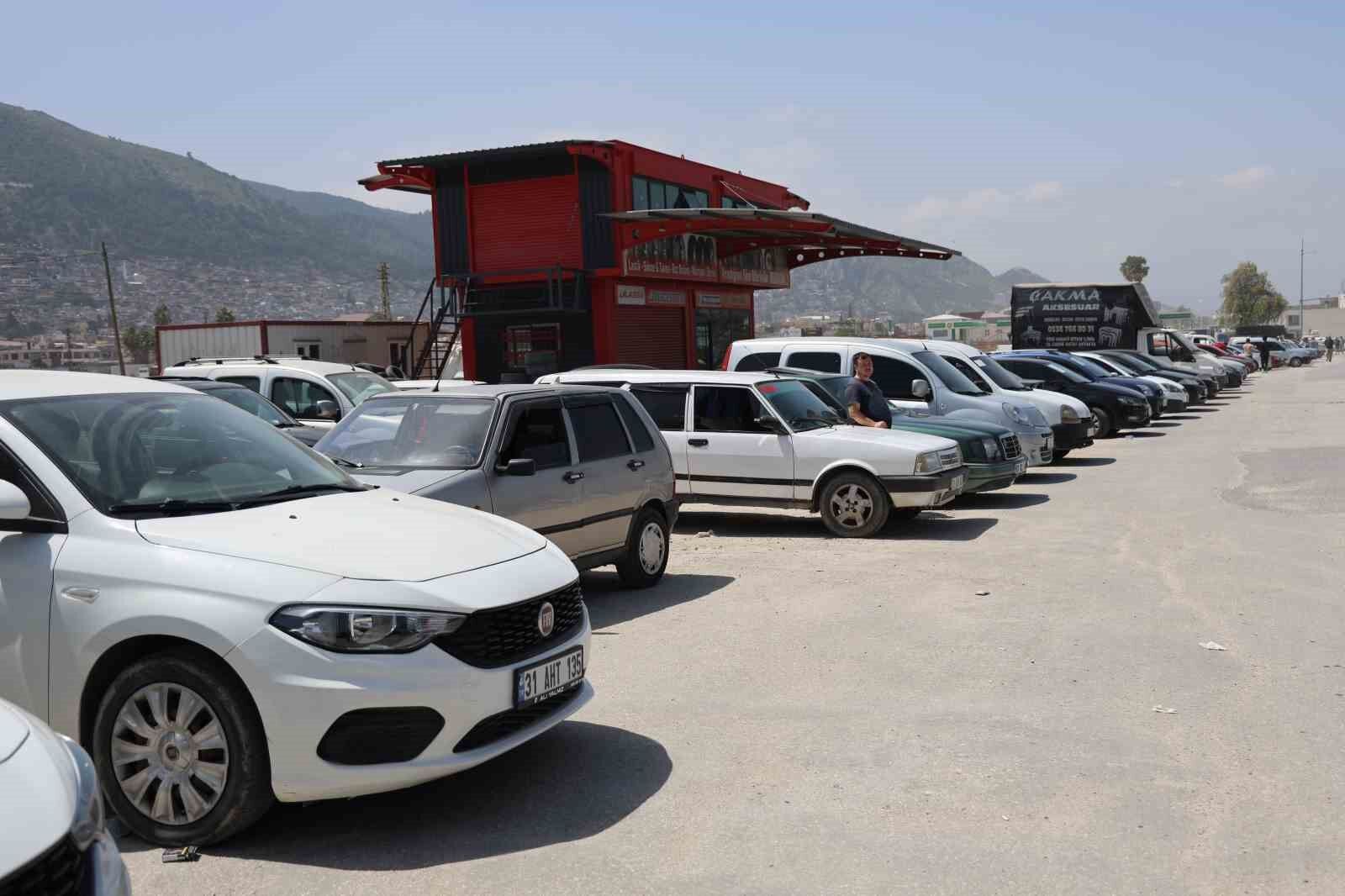 Araba pazarında sessiz bekleyiş, faiz oranları araç alım satımını vurdu