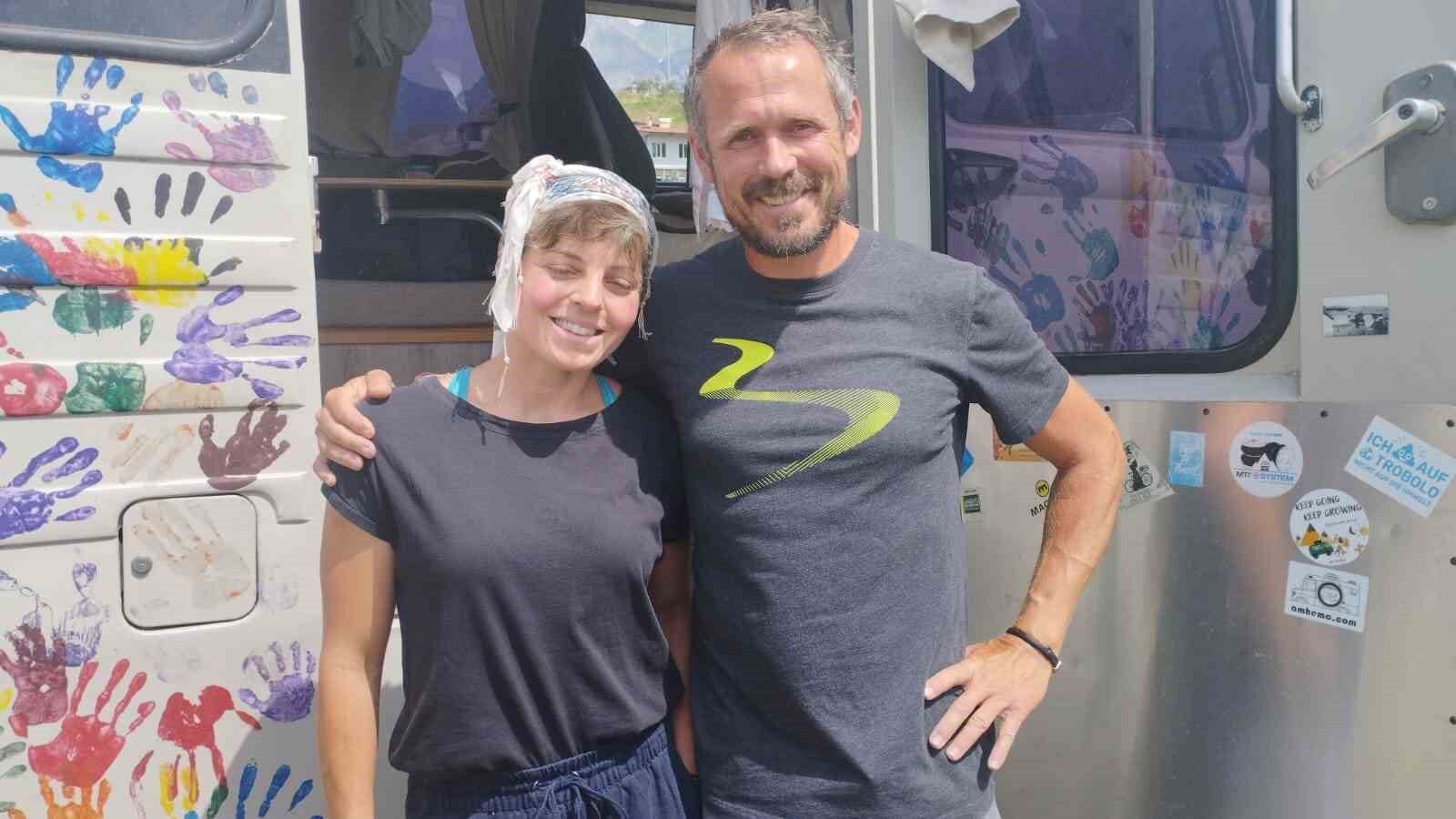 Alman turistler el izleriyle bağ kuruyor