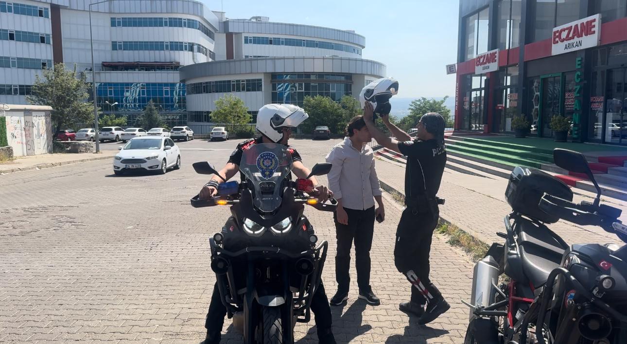 Bingöl’de 23 YKS öğrencisi, Yunus polisleri sayesinde sınava yetişti