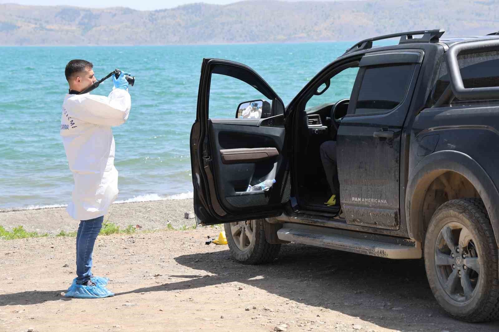 Elazığ’da bir araç içerisinde 2 kişi ölü bulundu