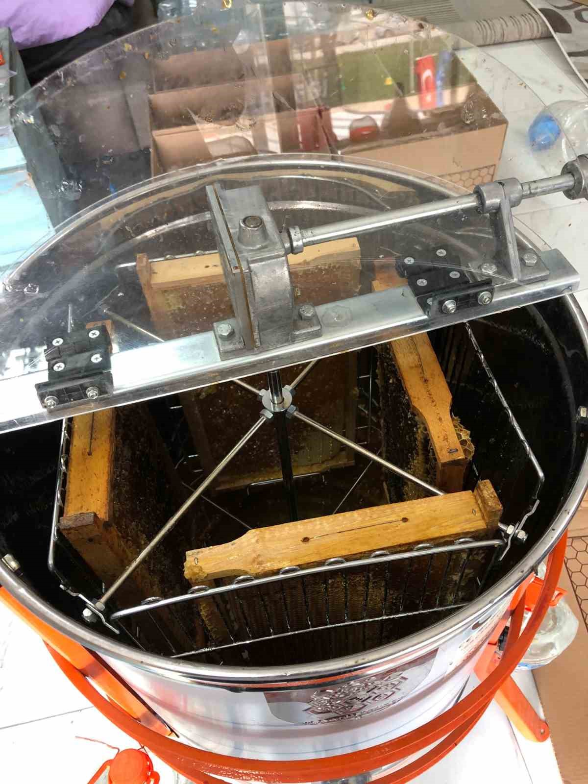 Bozok Yaylası’nda bal hasadı bir ay erken başladı