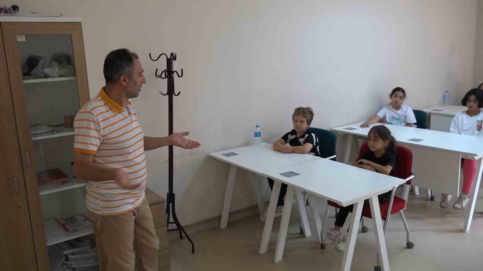 Tatvan’da İngilizce kursuna yoğun ilgi